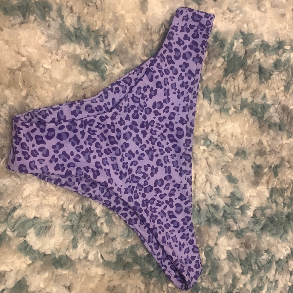 ROMWE Purple Leopard Printed Bikini Bottoms. Size: Small